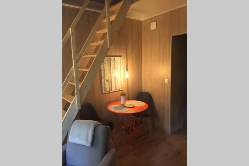 Adorable Cabane Dans Un Espace Boise Сен-Жюньен Экстерьер фото